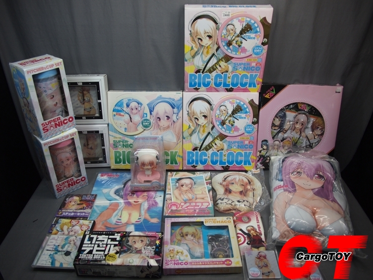 Super Sonico Anime Figure